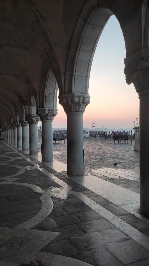 Hotel Bridge Venice Exterior photo